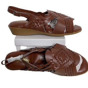 Angel Steps Trina Leather Tan Vintage  Sandals Sz 9.5 New in Box
